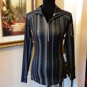 Under Armour All Season black white gray 1/4 zip fitted stretch top size XS EUC…